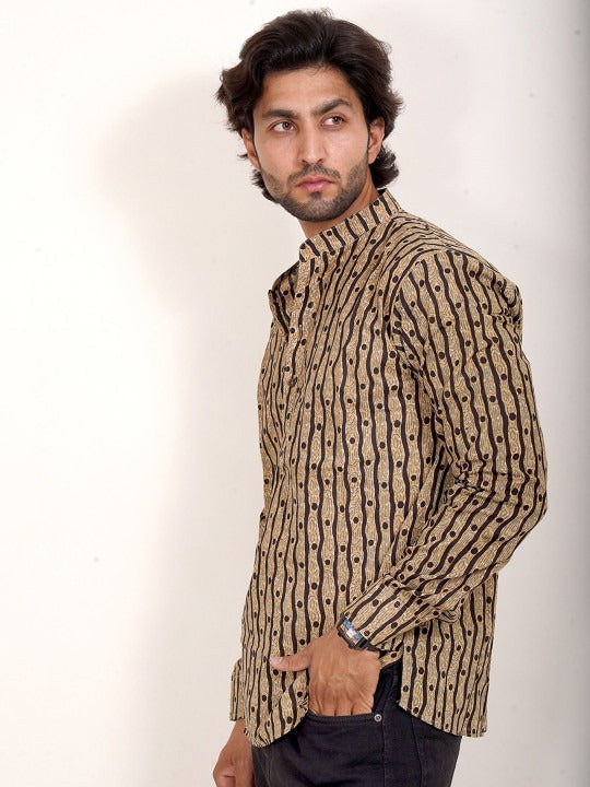 Men’s Beige & Black Vertical Print Mandarin Collar Casual Shirt